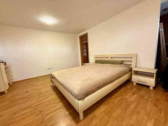 Продаж Квартира 5-кімнатна, 14/15 поверх на Гоголівська вул., д. 27 Киев