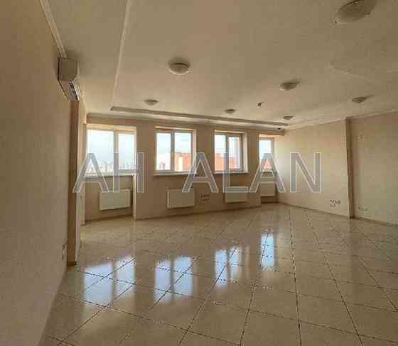 Оренда Будинок 3-кімнатний на Тичини Павла пр-т, 18Б Киев