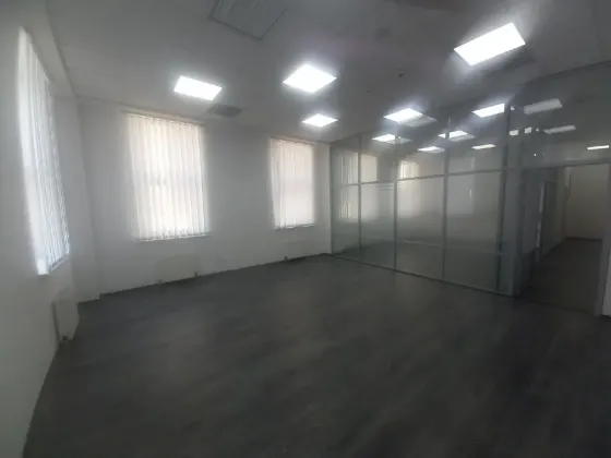 Здається Офісні приміщення площа 87.5 кв.м Дніпро Кельнський бульвар Дніпро