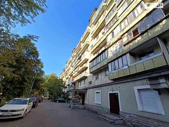 Продаж Квартира 3-кімнатна, 8/9 поверх на Жуля Верна бульв. (Ромена Роллана), 13 Київ