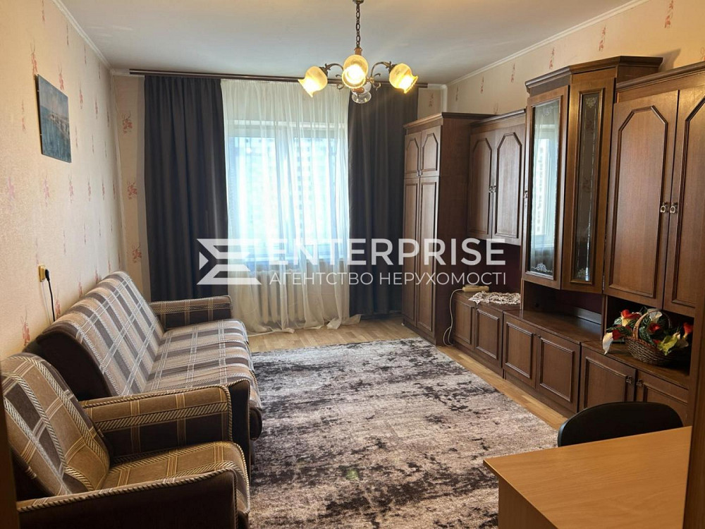 Продаж Квартира 1-кімнатна, 18/22 поверх на вул. Пчелки Елены Киев - изображение 1