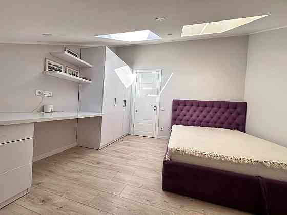 5-ти кімнатна дворівнева, Дмитра Луценка вул., 8, Голосіївський Kiev