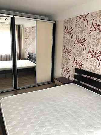 Оренда Квартира 2-кімнатна, 5/5 поверх на вул. Юності, 4 Kiev