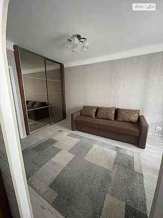 Оренда Квартира 1-кімнатна, 3/5 поверх на вул. Набережно-Хрещатицька, 35 Київ