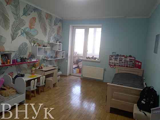 Продаж Квартира 3-кімнатна, 5/10 поверх на Відродження Луцк