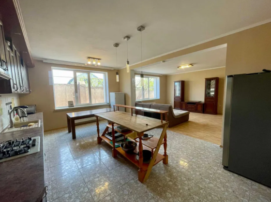 Продам 2-х поверховий будинок в с.Олександрівка (Лиманський р-н, 5 км від Одеси) Доброолександрівка