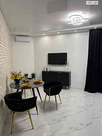 Продаж Квартира 3-кімнатна, 10/16 поверх на Івана Виговського вул., д. 10Е Київ