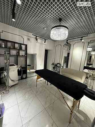 Оренда приміщення вільного призначення на Соборна поверх - 1/3 Винница