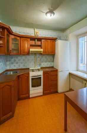 Продаж Квартира 3-кімнатна, 2/9 поверх на Олександра Поля пр., 59 Дніпро