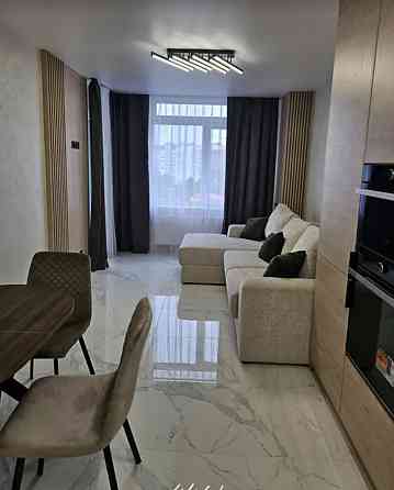 Продаж 2к квартири 80 кв. м на вул. Київська Ternopil'