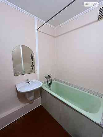 Оренда Квартира 1-кімнатна, 8/9 поверх на просп. Червоної Калини, 3В Киев