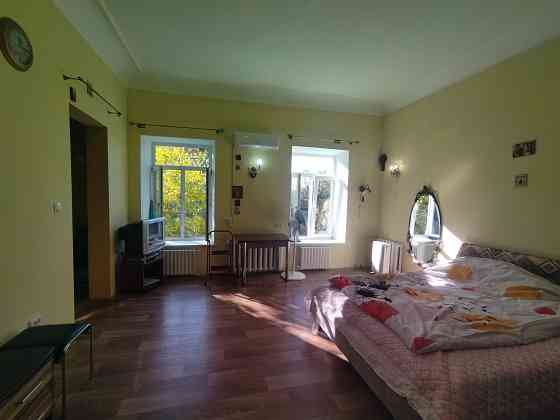 Продам 2-комнатную квартиру в Центре Одеса