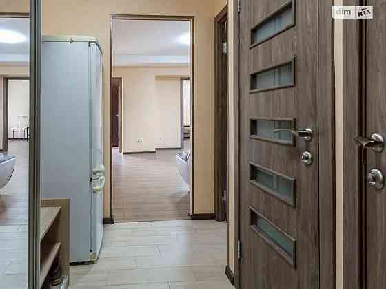 Оренда Квартира 3-кімнатна, 5/9 поверх на Коломийський, 13/23 Киев