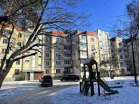 Продаж Квартира 3-кімнатна, 4/5 поверх на Синьоозерна вул., д. 4-А Київ