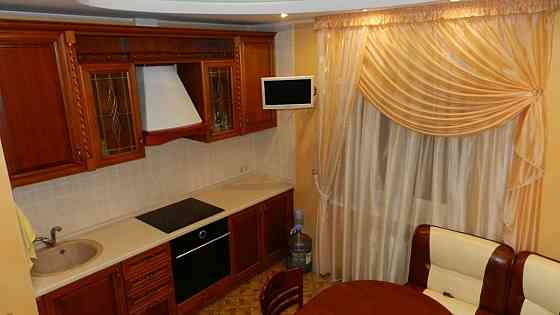 Оренда Квартира 2-кімнатна, 16/22 поверх на Пчелки Елены ул., 2б Киев