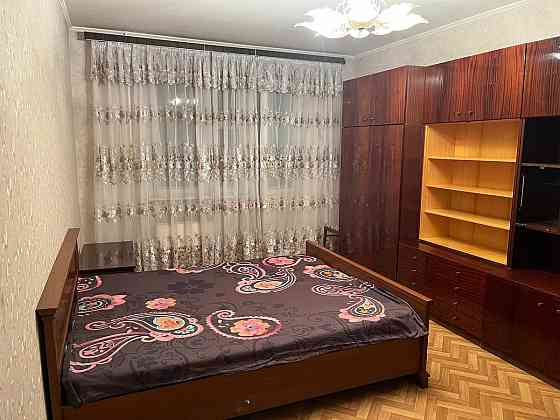 Оренда Квартира 2-кімнатна, 8/10 поверх на вул. Срібнокільська, 24 Kiev