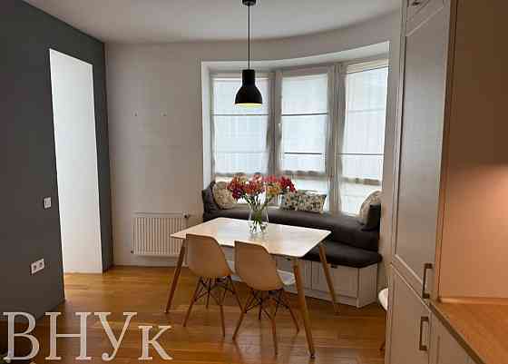 Продаж Квартира 3-кімнатна, 7/8 поверх на Двірська Ивано-Франковск