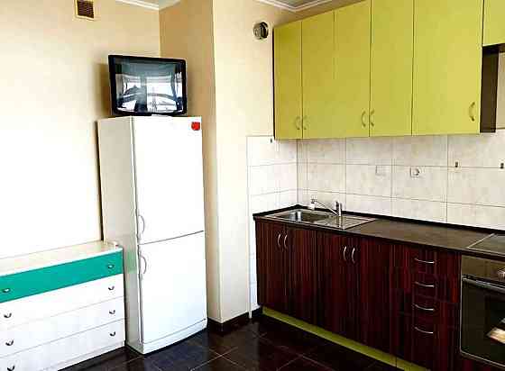 Оренда Квартира 1-кімнатна на ул. Анны Ахматовой Київ