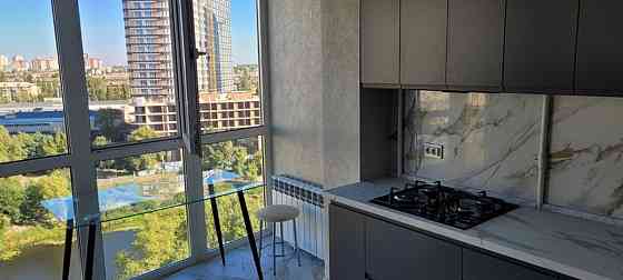 Продаж Квартира 3-кімнатна, 13/16 поверх на русанівська набережна, 16 Київ