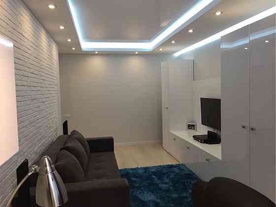 Продаж Квартира 4-кімнатна, 20/24 поверх на Драгоманова, 4а Kiev