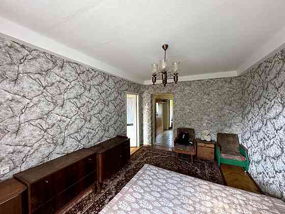 Продаж Квартира 3-кімнатна, 5/5 поверх на Богомольця Академіка вул., д. 8-А Київ