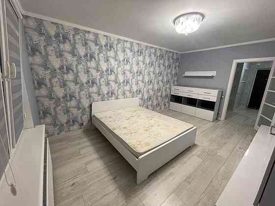 Оренда Квартира 1-кімнатна, 10/25 поверх на Хорольська, 1а Kiev