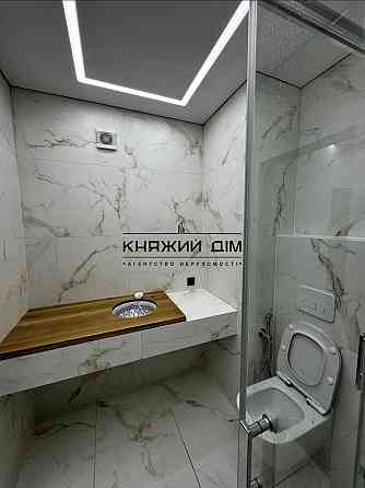 Продаж Квартира 1-кімнатна, 20/20 поверх на Пчелки Елены ул. Київ