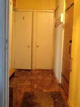 Оренда Квартира 3-кімнатна, 5/9 поверх на ул. Радужная, 3-б Київ