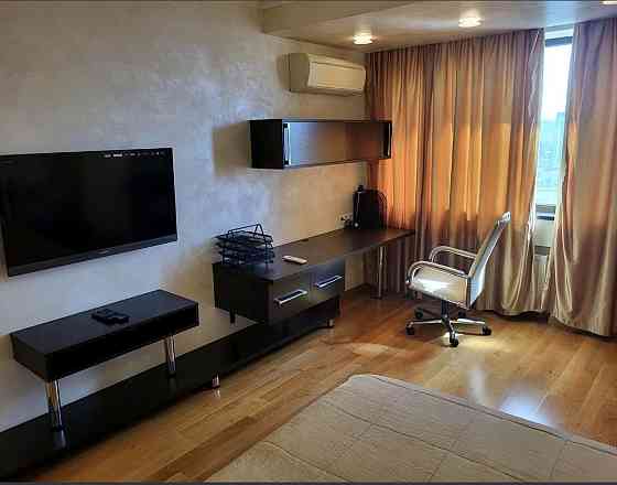 Оренда Квартира 2-кімнатна, 19/25 поверх на улица Шумского Юрия, д.1 Kiev