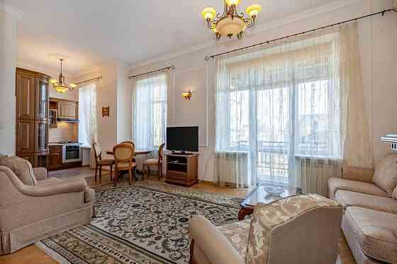 Оренда Квартира 3-кімнатна, 5/6 поверх на переулок Михайловский, д.3/16 Киев