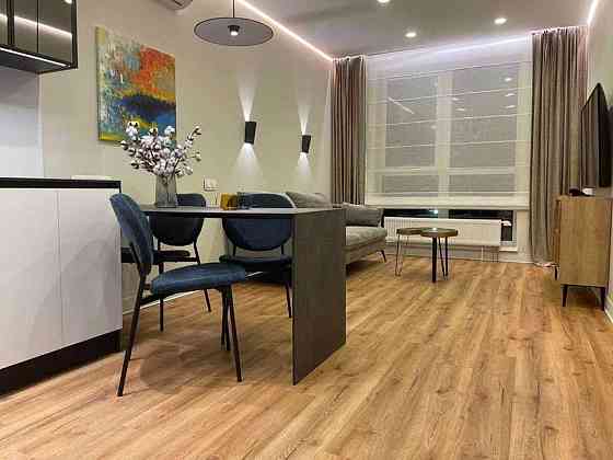 Оренда Квартира 1-кімнатна, 16/26 поверх на ул. Ревуцкого Kiev