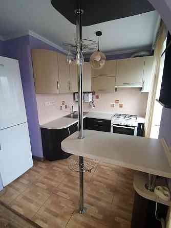 Оренда Квартира 3-кімнатна, 5/5 поверх на вул. Кн.Острозького Рівне