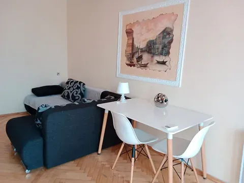 Продаж 2к Квартира 60 кв.м Центральна площа 3 Чернівці - фото 1