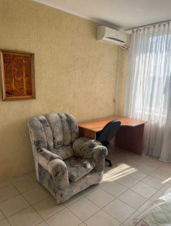 Оренда Квартира 1-кімнатна, 19/20 поверх на Олени Пчілки, 2а Киев