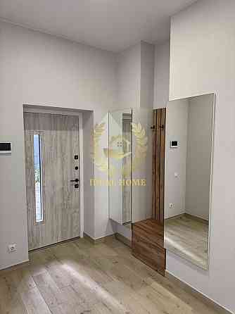 Продаж приватного будинку на Берковці, біля ТЦ Lavina Mall Київ