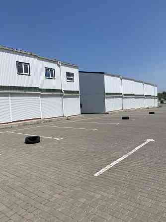 Продаж комерційне приміщення на ул. Массив 16, 276/1 приміщень - 4, поверх - 1 Авангард