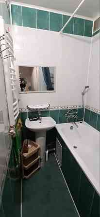 Продаж Квартира 4-кімнатна, 1/5 поверх Kirovohrad