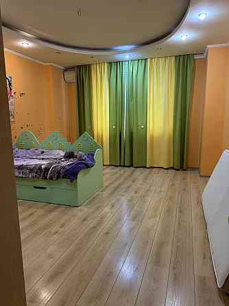 Продаж Квартира 4-кімнатна, 9/9 поверх на Окипной Раисы вул., д. 4-А Kiev