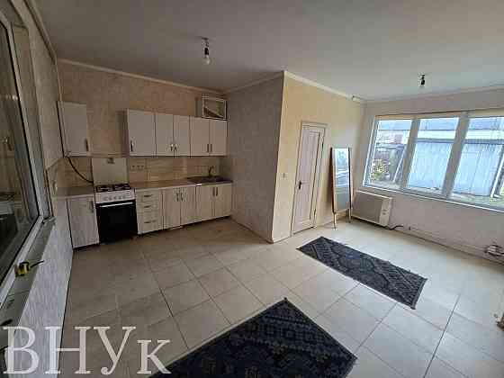 Продаж Квартира 2-кімнатна, 1/1 поверх на Ківерці р-он пошти Luts'k