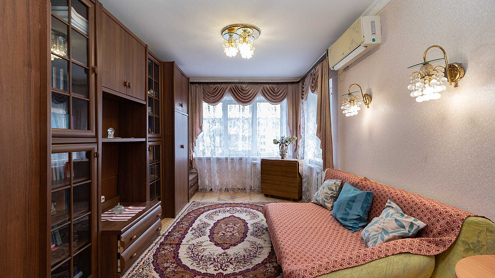 Продаж Квартира 2-кімнатна, 4/5 поверх на Дарницький вул., д. 17 Kiev - photo 2