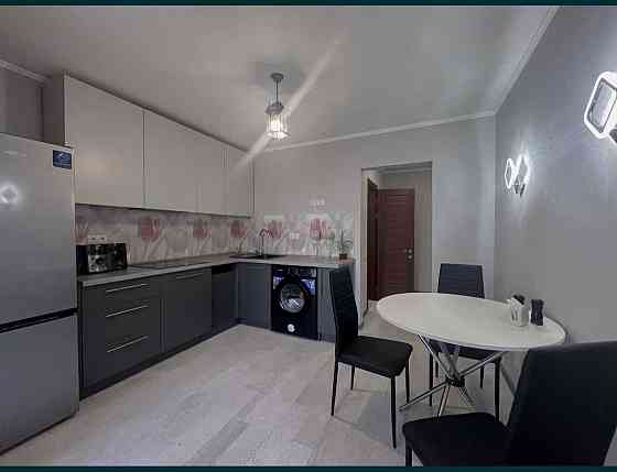 Оренда Квартира 1-кімнатна, 17/19 поверх на вул. Драгоманова, 1К Киев