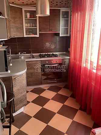 Продаж Квартира 3-кімнатна, 9/9 поверх на вул. Продольная Харків