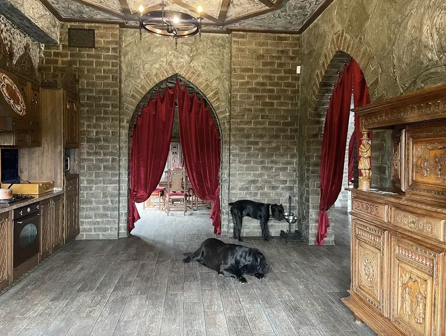 Продаж 2-поверховий Будинок з ділянкою 75 сот 400 кв.м 6 кімн. на зазим