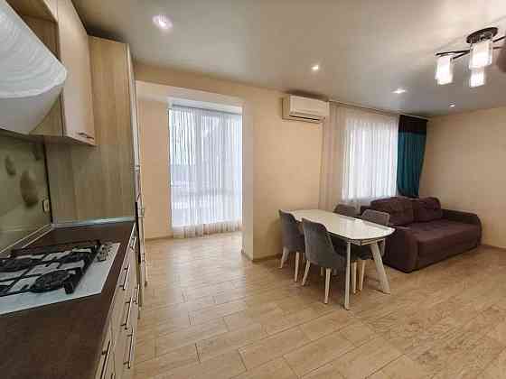 Продаж Квартира 3-кімнатна, 7/12 поверх на Владимирская ул., 1 Dnipro