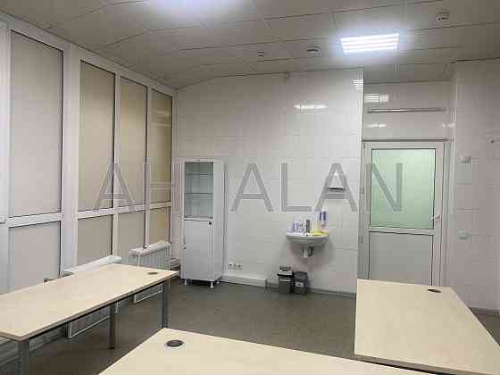 Оренда Будинок 11-кімнатний на Кудрявська вул., 31/33 Київ