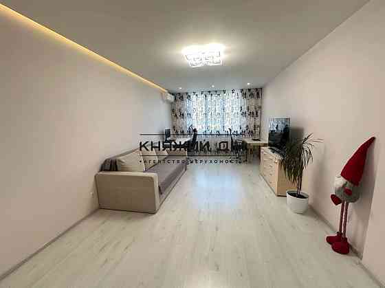 Продаж 3 кімнатна квартира ЖК 4 Сезона КОД 21146834 Київ