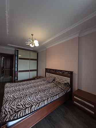 Оренда Квартира 3-кімнатна, 5/10 поверх на Вул. Незалежності, 146 Івано-Франківськ