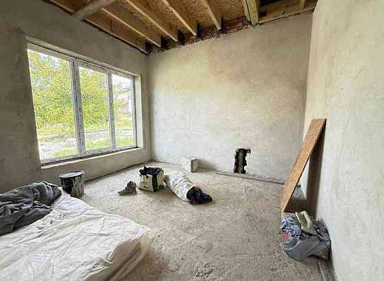 Продаж Будинок 4-кімнатний Запитів