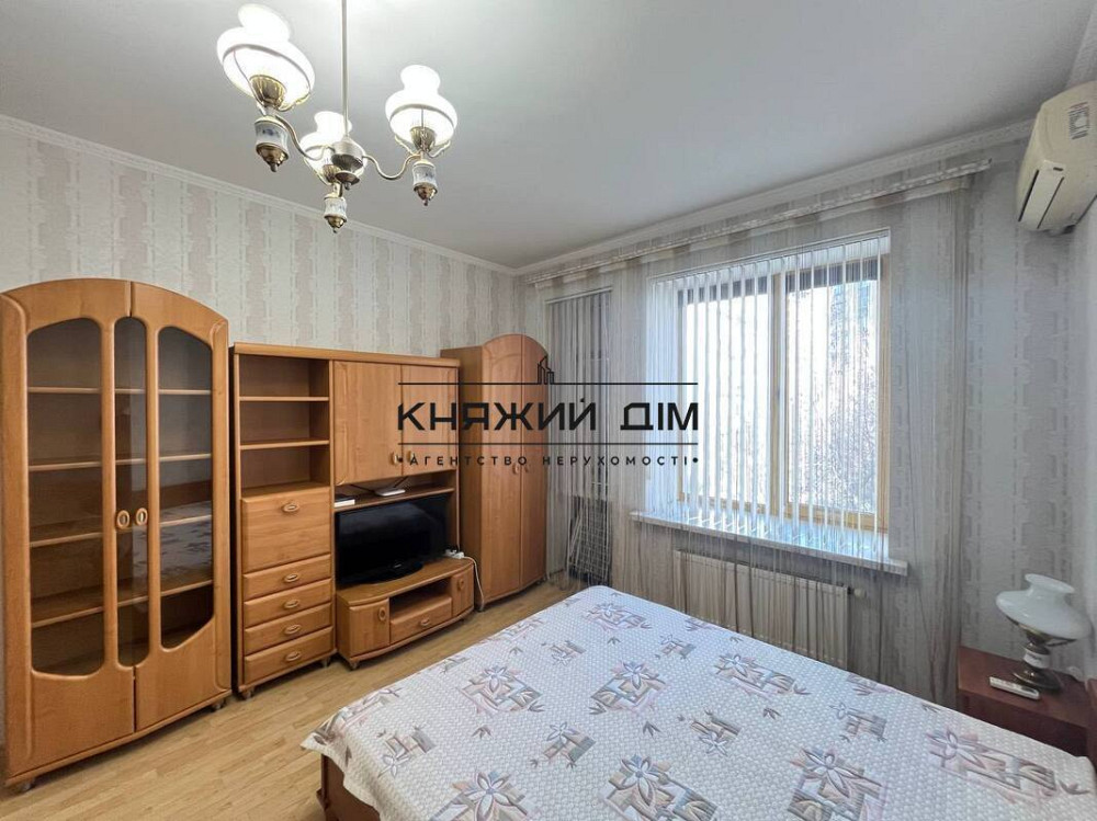 Оренда Квартира 1-кімнатна, 4/6 поверх на Дмитриевская ул. Киев - изображение 2