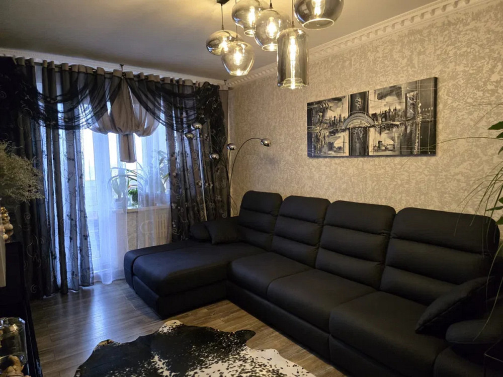 Продаж Квартира 3-кімнатна, 5/9 поверх на вул. Івасюка В. Івано-Франківськ - фото 1